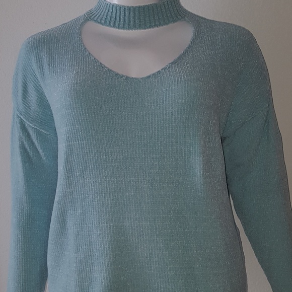 Choker sweater - Plus size - Picture 2 of 5